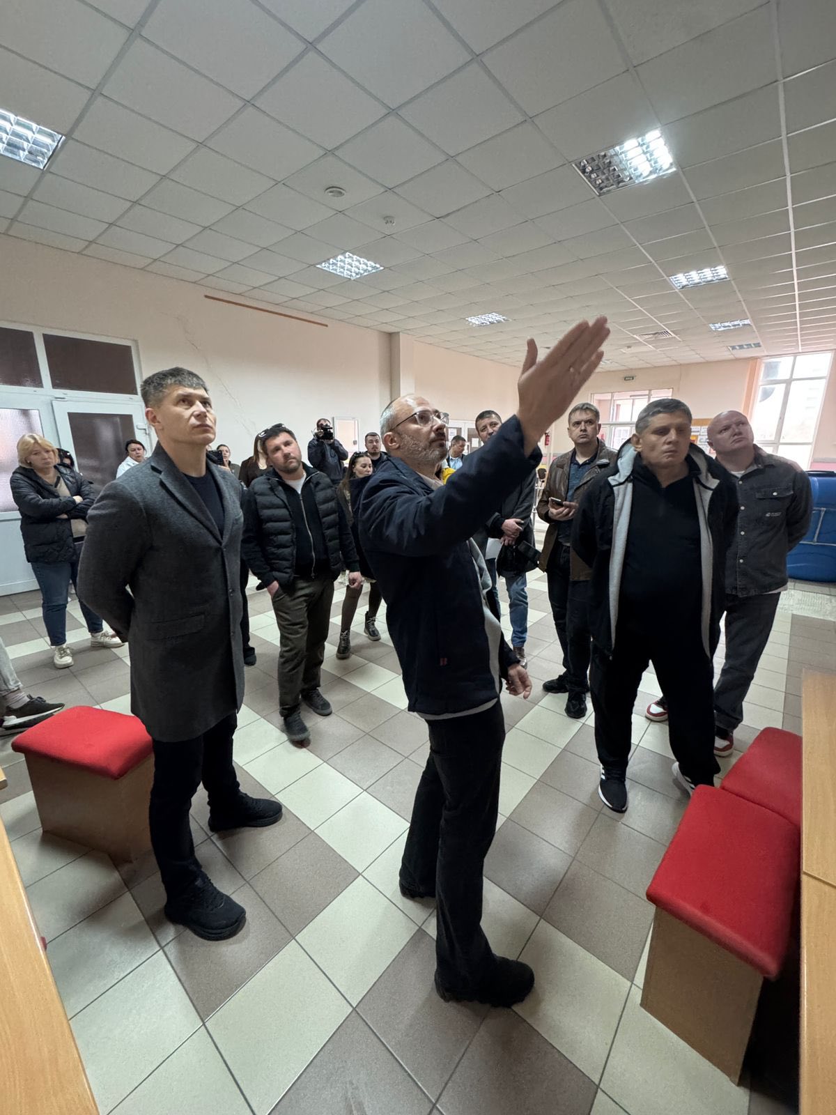 Через аварійний стан будівлі у Києві закрили гімназію: що відомо - фото 2