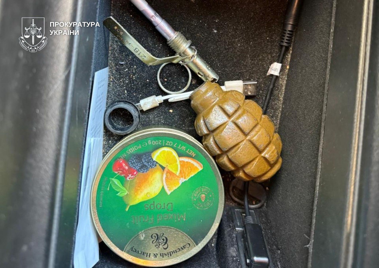 У Києві викрили чоловіка, який продавав «інвалідність» за 9 000 доларів через OLX - фото 4