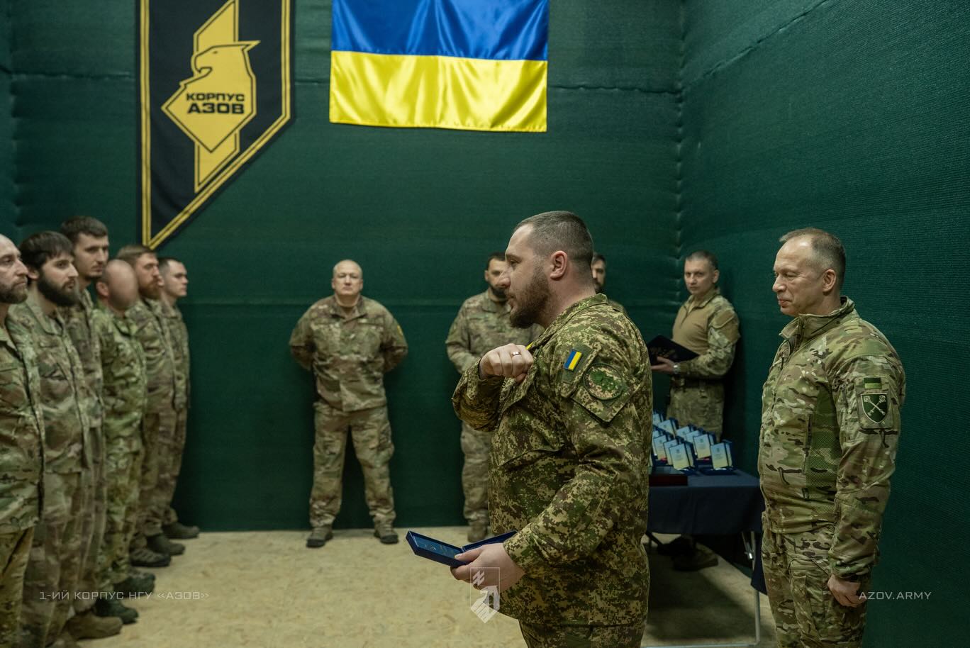 Сирський вручив погони бригадного генерала Денису «Редісу» Прокопенку - фото 7