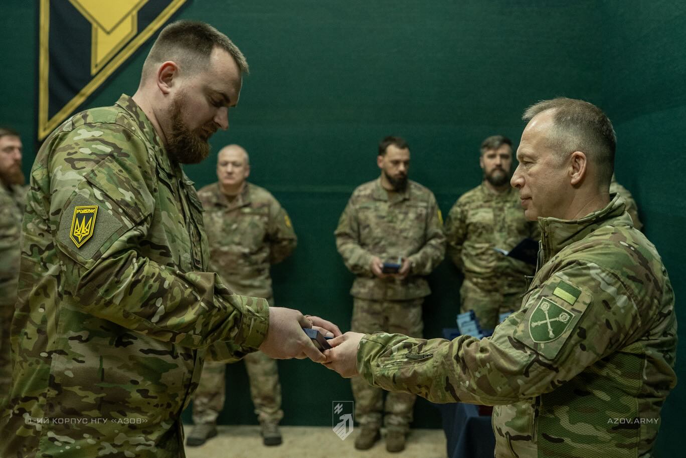 Сирський вручив погони бригадного генерала Денису «Редісу» Прокопенку - фото 3