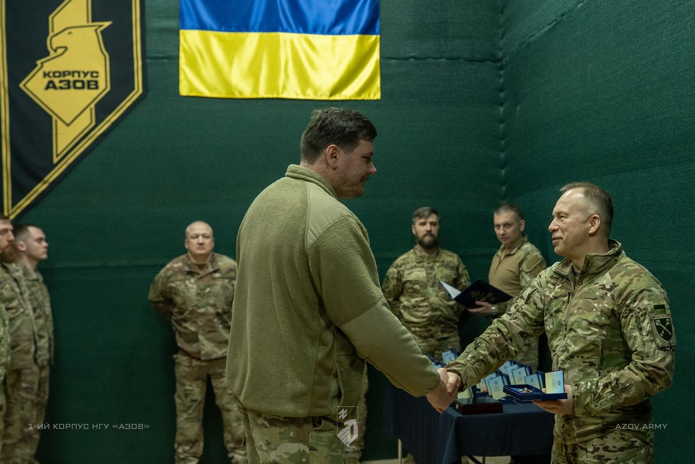 Сирський вручив погони бригадного генерала Денису «Редісу» Прокопенку - фото 8