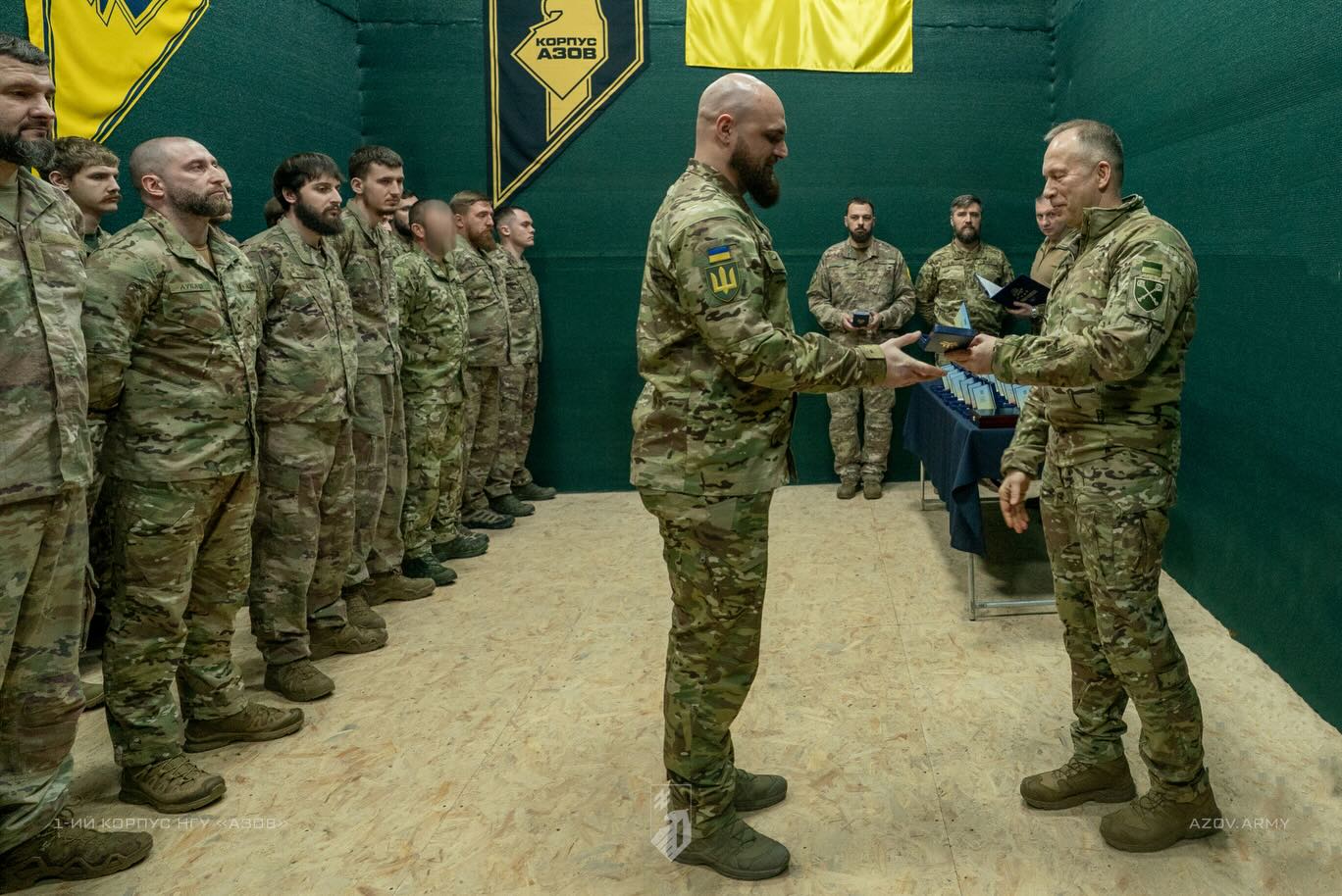 Сирський вручив погони бригадного генерала Денису «Редісу» Прокопенку - фото 5