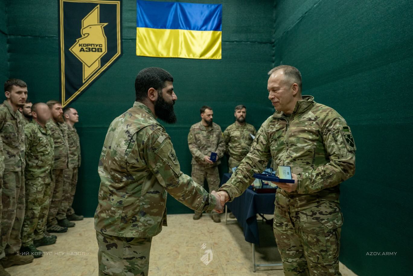 Сирський вручив погони бригадного генерала Денису «Редісу» Прокопенку - фото 6