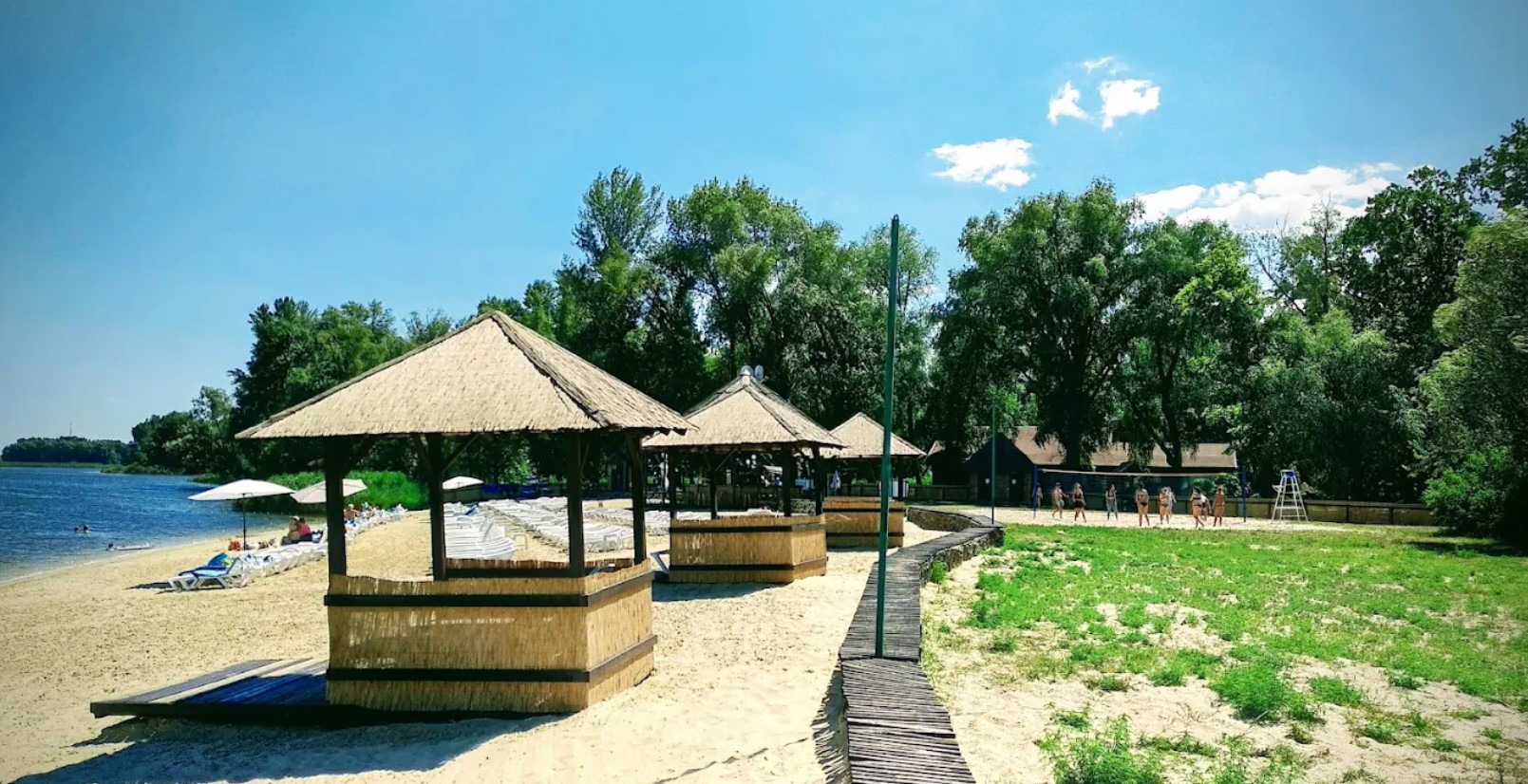 Відпочинок на Дніпрі в Черкаській області: ТОП-10 найкращих баз та комплексів