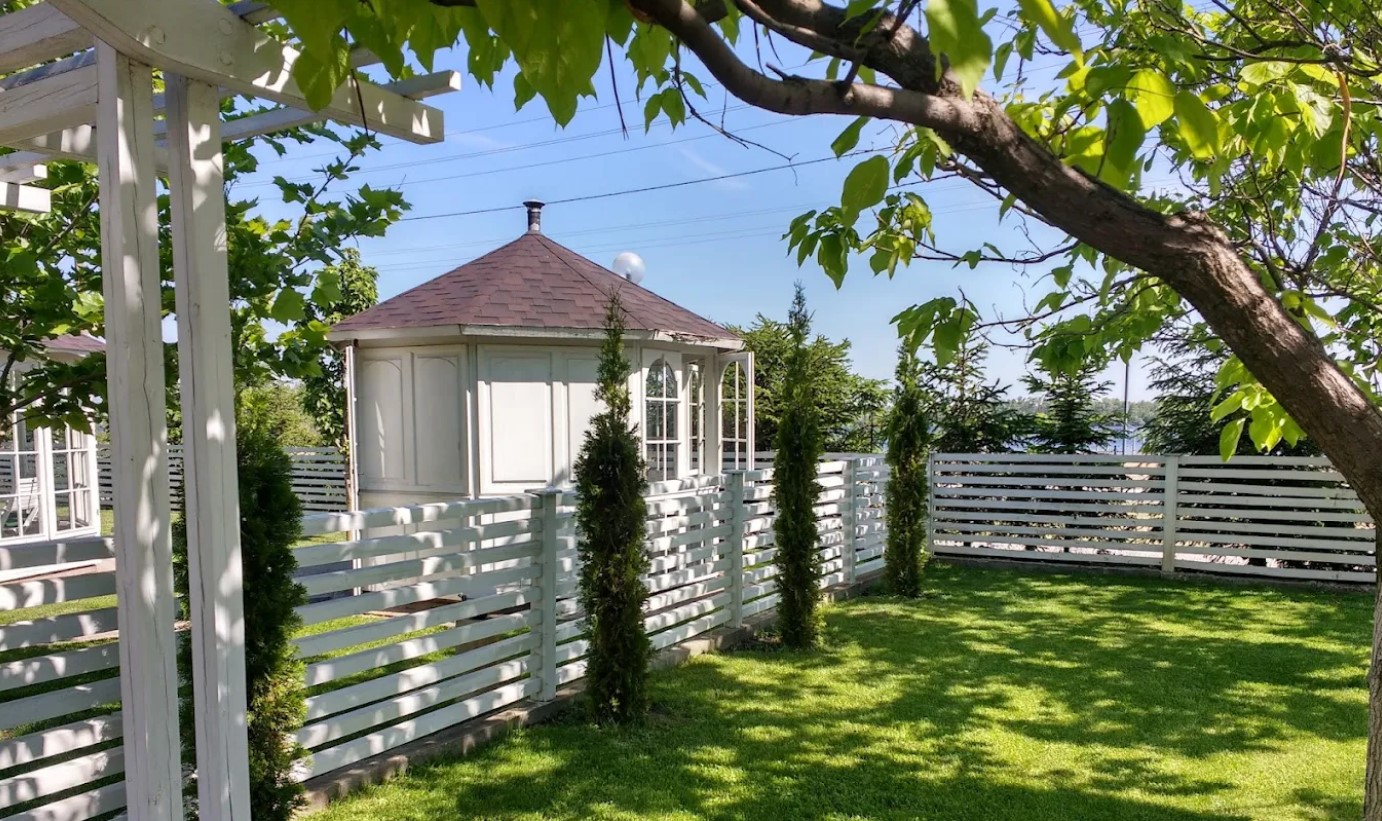 Відпочинок на Дніпрі в Черкаській області: ТОП-10 найкращих баз та комплексів - фото 10