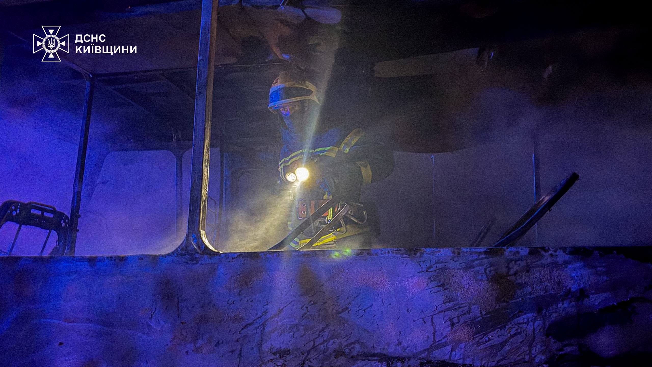 В селі на Бучанщині горів автобус