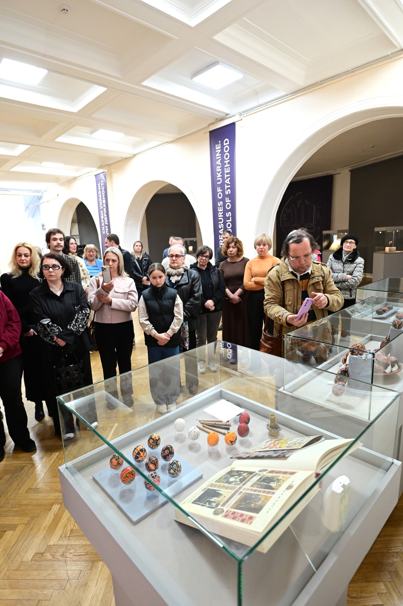 У Києві відкрили виставку про тисячолітню історію української писанки - фото 9