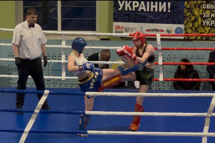 Студентка Черкаського університету здобула «срібло» на чемпіонаті з кікбоксингу