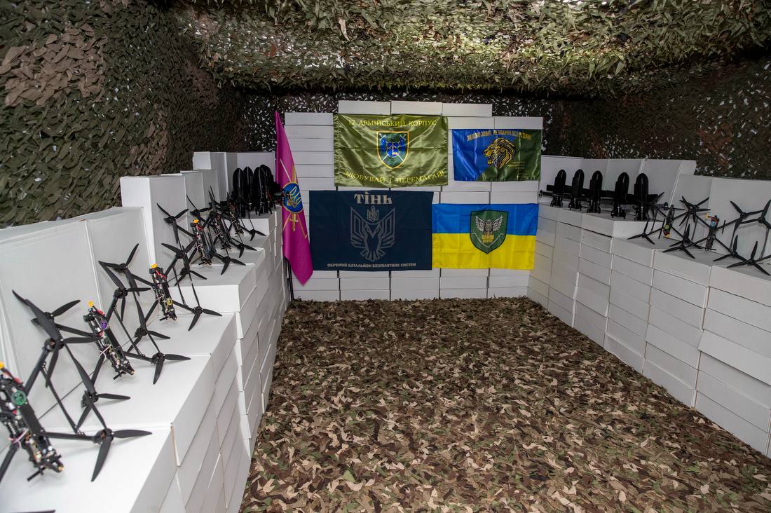 Київ передав бійцям 12-го армійського корпусу Сухопутних військ ЗСУ ще 3 000 БпЛА