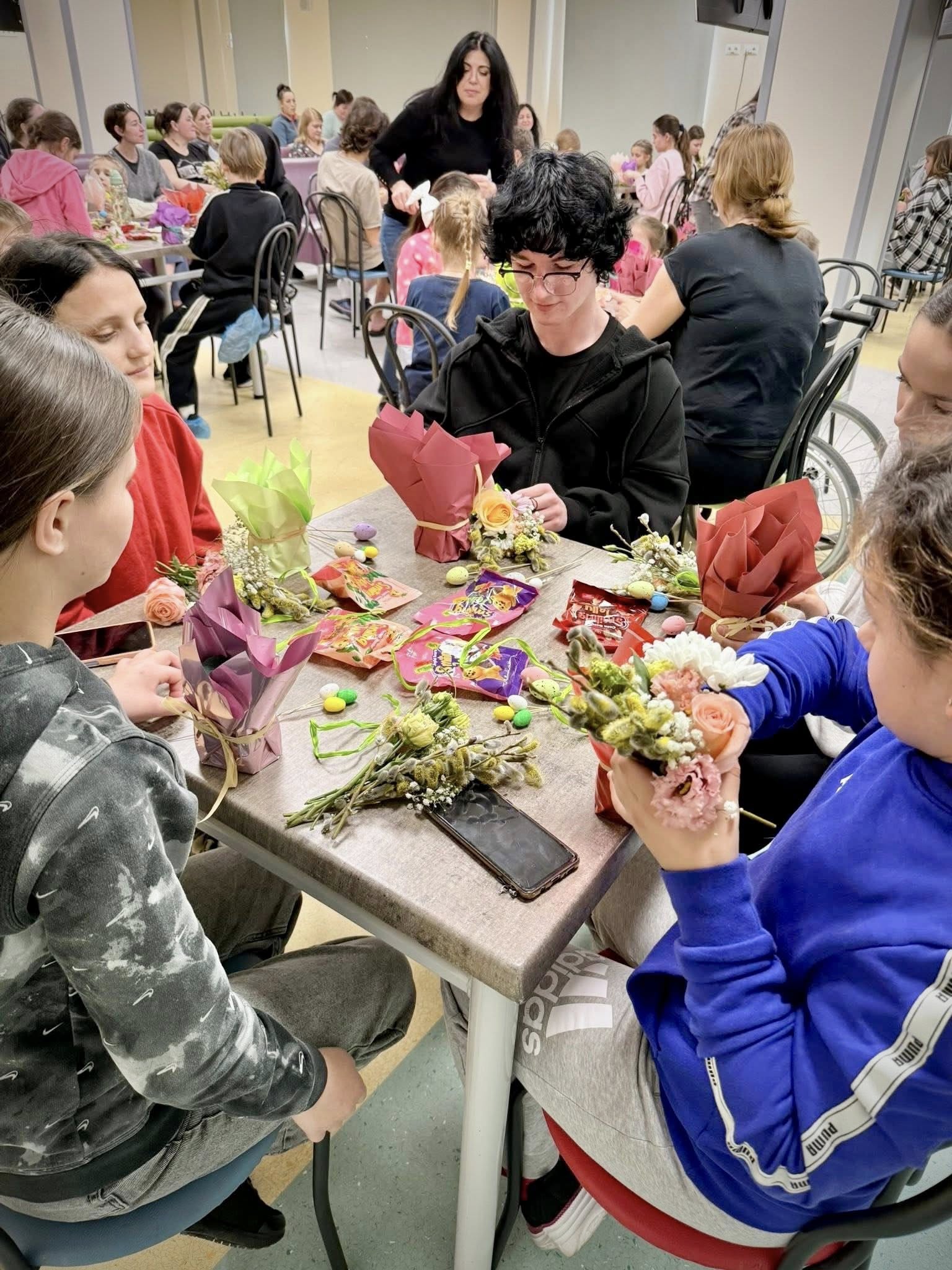 В Охматдиті провели великодній флористичний майстер-клас для дітей - фото 3