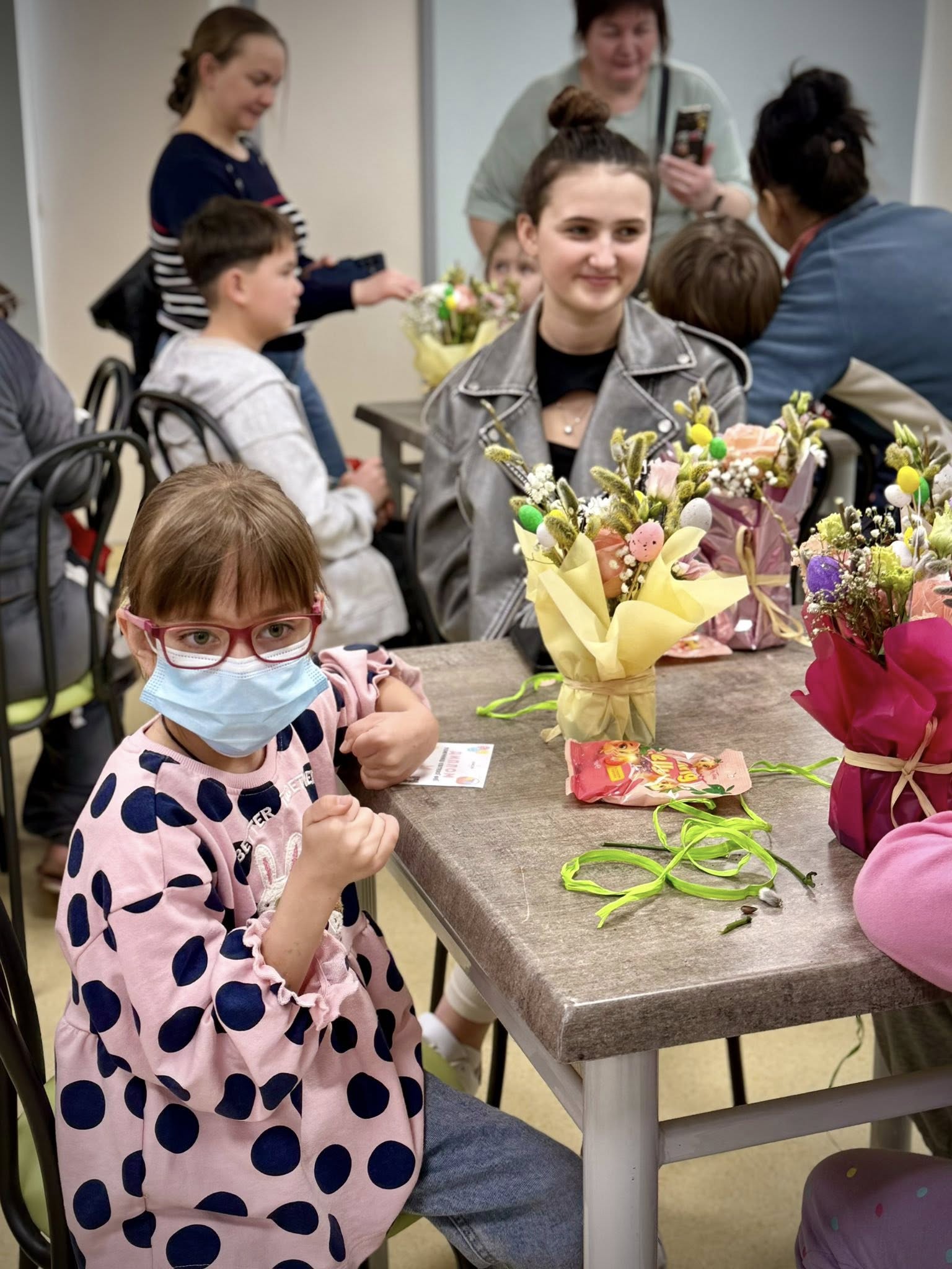 В Охматдиті провели великодній флористичний майстер-клас для дітей