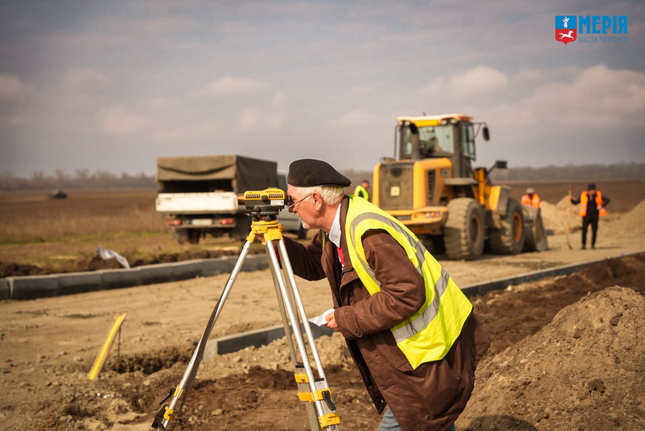 Нове військове кладовище будують у Черкасах. Фото