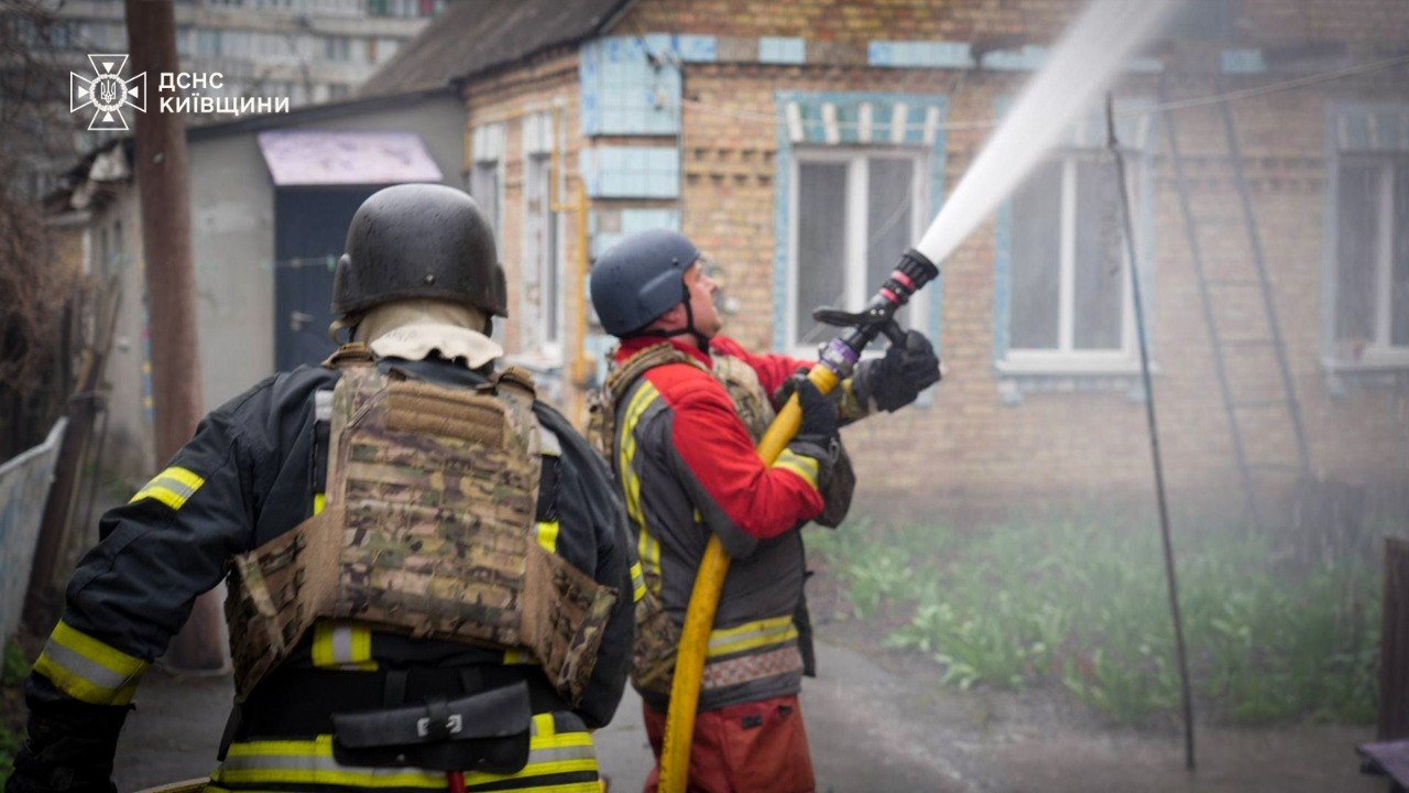 Росіяни атакували ветклініку на Київщині: загинули тварини