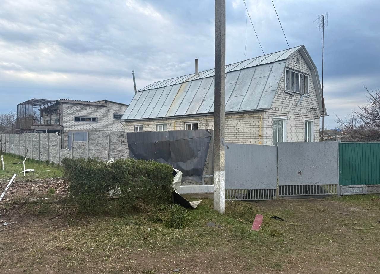 На Черкащині після атаки дронів пошкоджено будинки та авто - фото 3