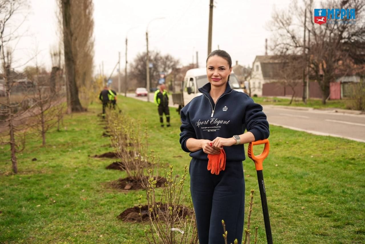 У Черкасах відбувся День благоустрою: до прибирання долучилися сотні містян - фото 2