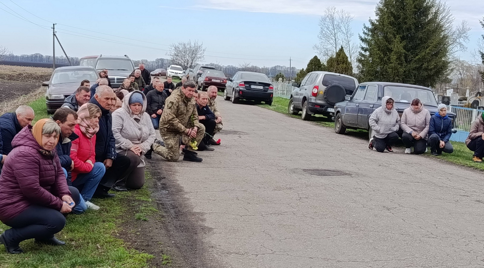 На Черкащині громада попрощалася з чотирма загиблими внаслідок атаки дрона - фото 5
