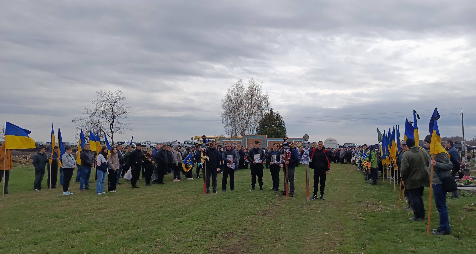 На Черкащині громада попрощалася з чотирма загиблими внаслідок атаки дрона - фото 2