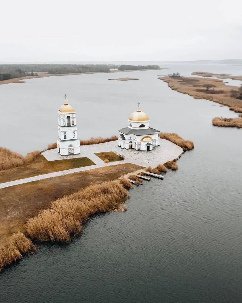 Незламна святиня: історія та секрети затопленої церкви у Ржищеві - фото 2