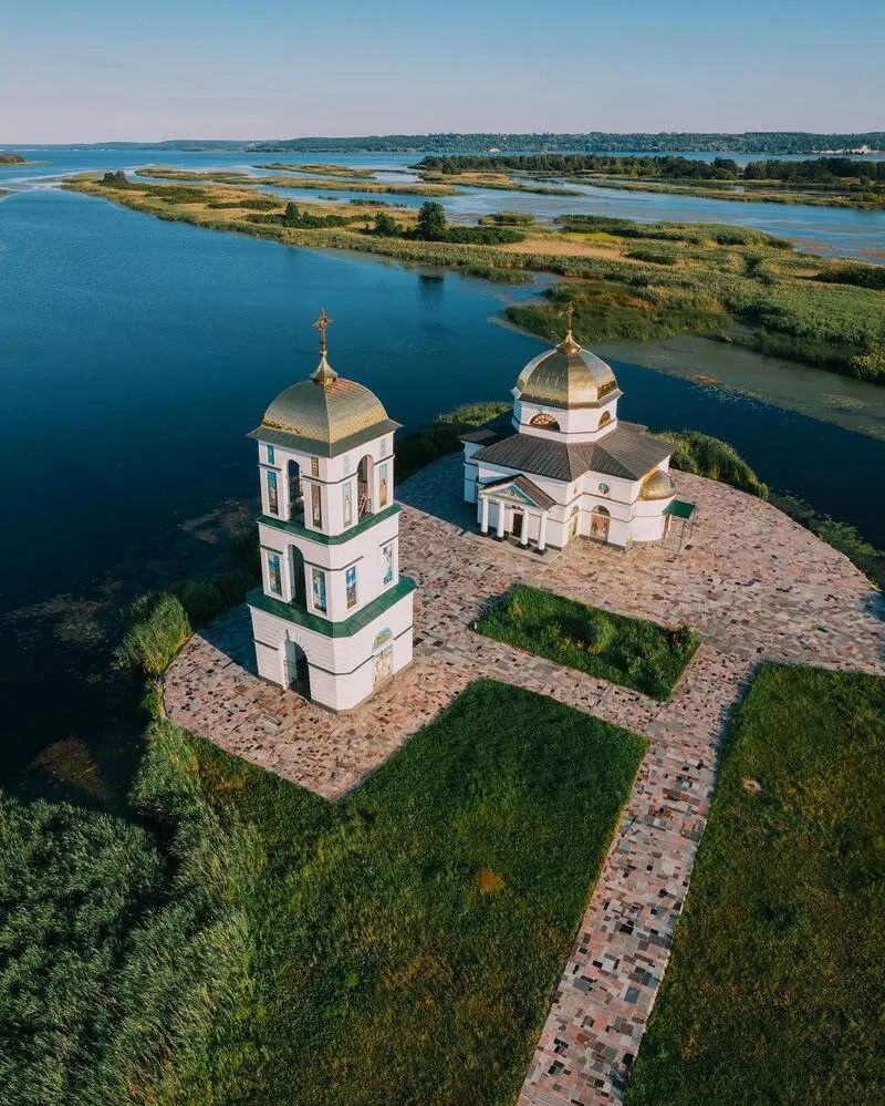 Незламна святиня: історія та секрети затопленої церкви у Ржищеві - фото 3