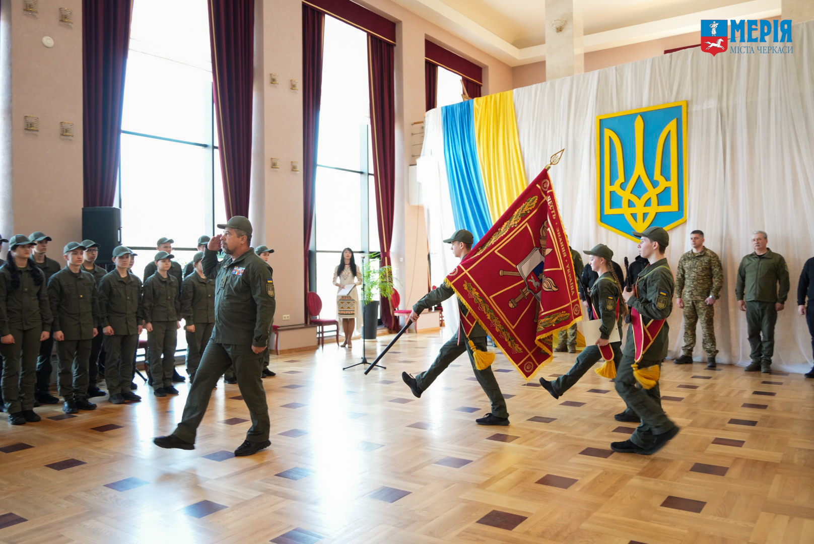 Військовий ліцей у Черкасах отримав прапор до річниці створення - фото 6