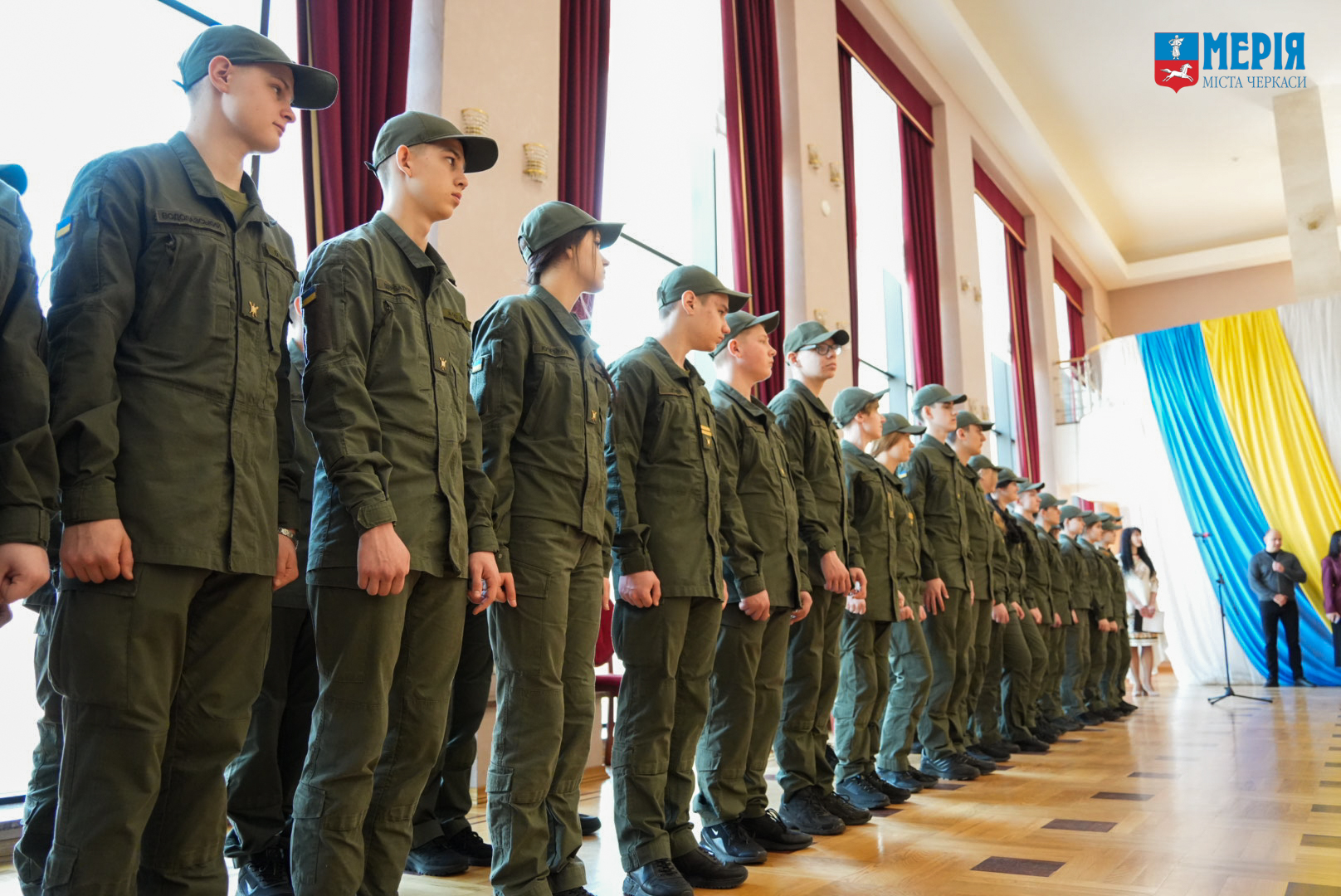 Військовий ліцей у Черкасах отримав прапор до річниці створення - фото 7