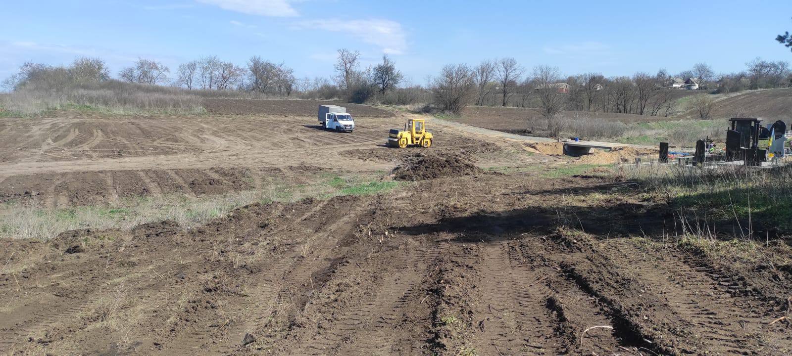 У селищі на Черкащині збільшують площу для поховань на кладовищі - фото 2