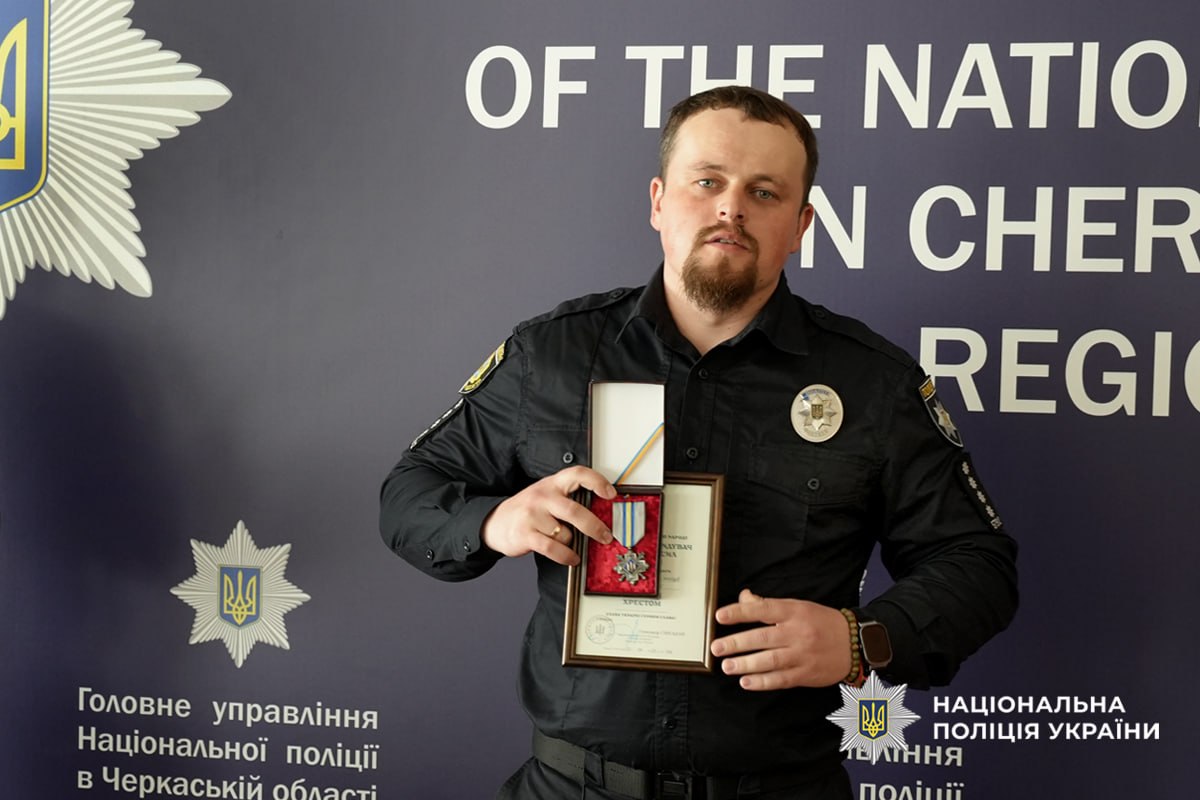 Поліцейських Черкащини нагородили за участь у бойових діях - фото 6