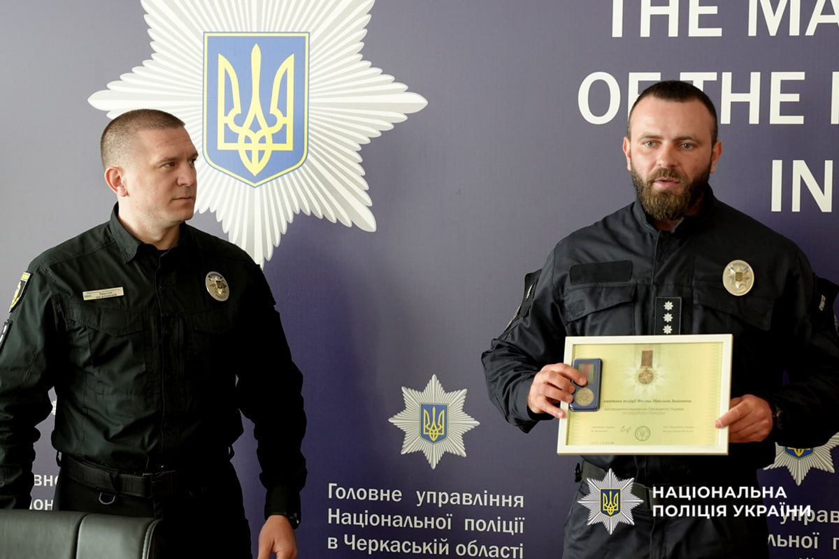 Поліцейських Черкащини нагородили за участь у бойових діях - фото 4