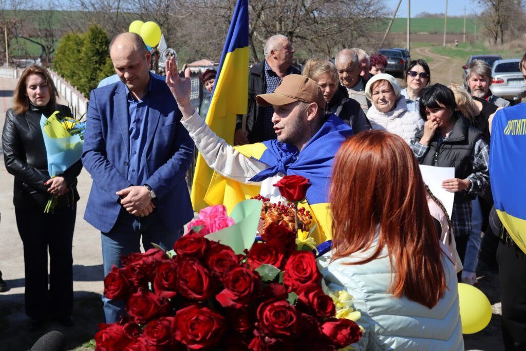 У Степанецькій громаді зустріли військового, який повернувся з полону - фото 9