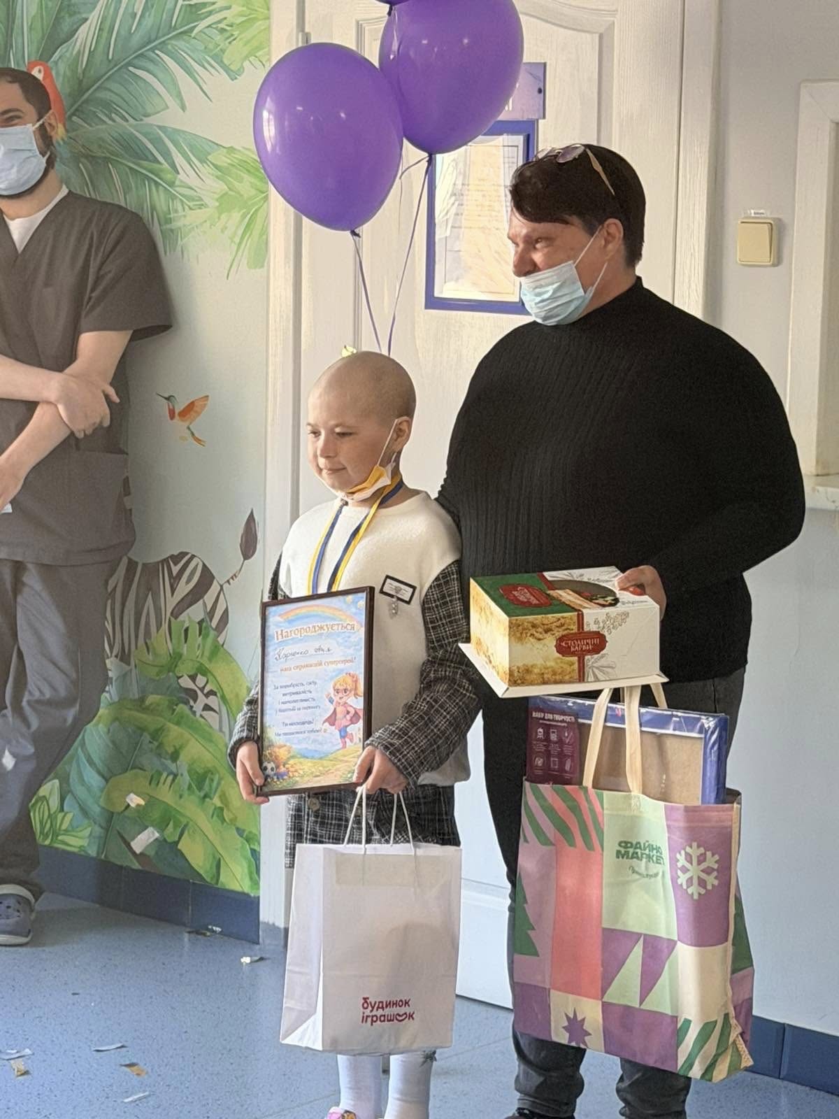 Із Черкаського онкоцентру виписали 11-річну Аню, яка боролася з гострим лімфобластним лейкозом - фото 4