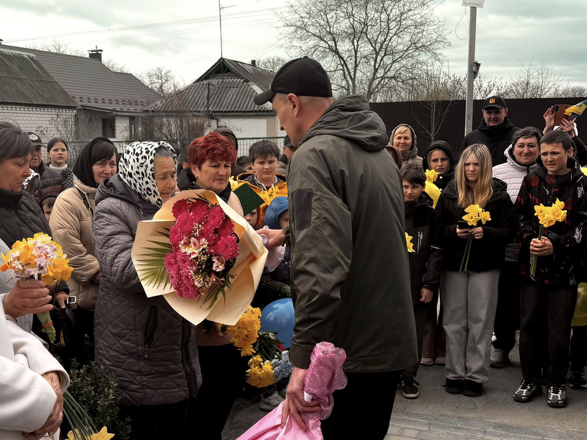 Паланська громада зустріла звільненого з російського полону Юрія Молоченка - фото 3