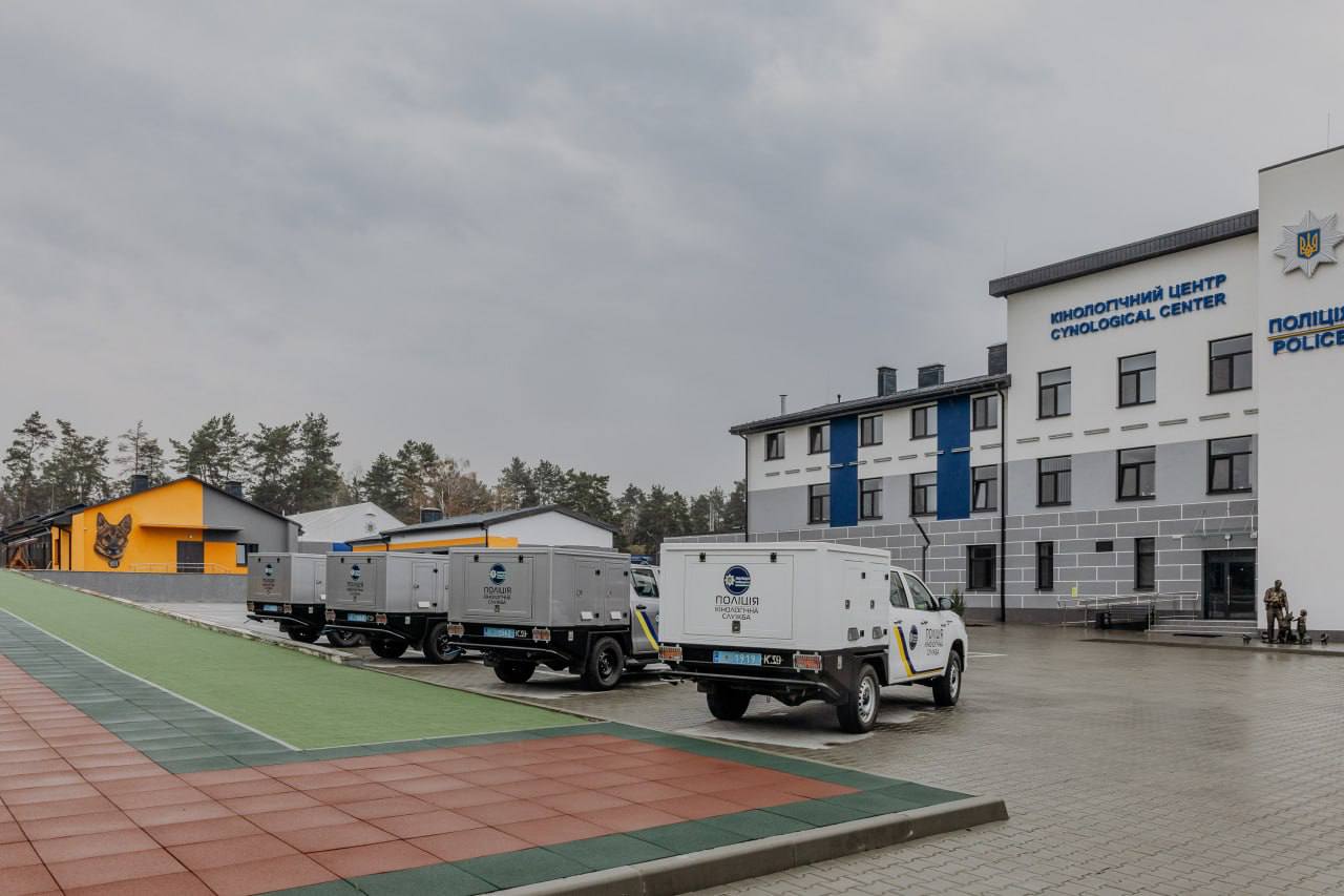 Повернувся до служби після поранення: історія ветерана-кінолога та його собаки Роксі - фото 3