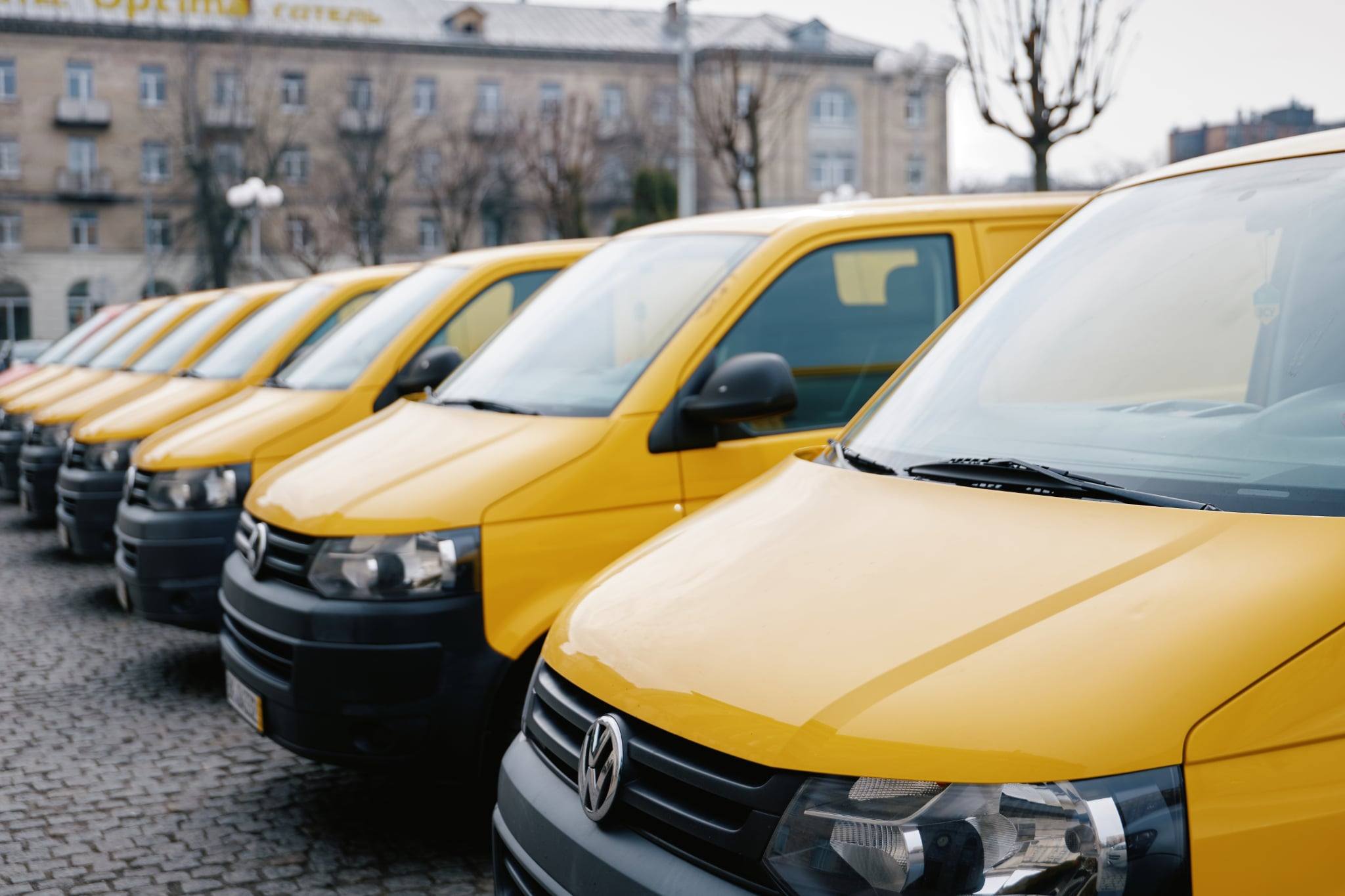 Черкащина передала воїнам ДШВ 11 автомобілів