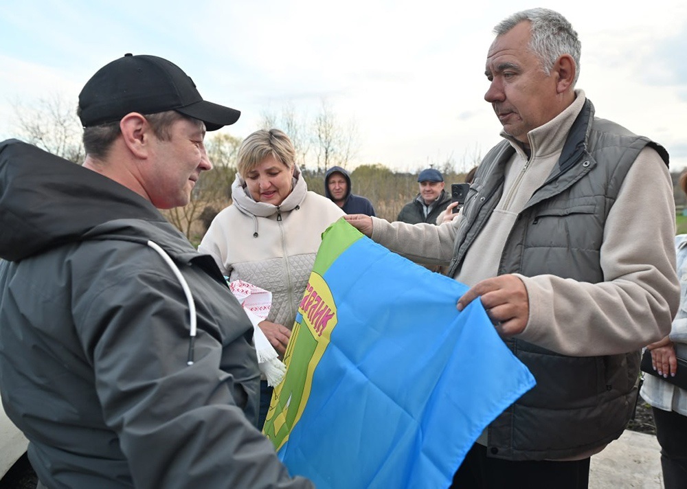 В громаді на Київщині зустріли військового, який повернувся з російського полону - фото 4