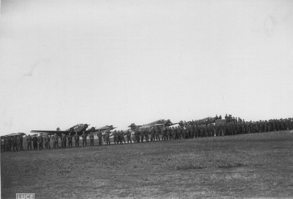 Опублікували архівні фото зустрічі Гітлера та Муссоліні в Умані. Що там робили диктатори? - фото 5