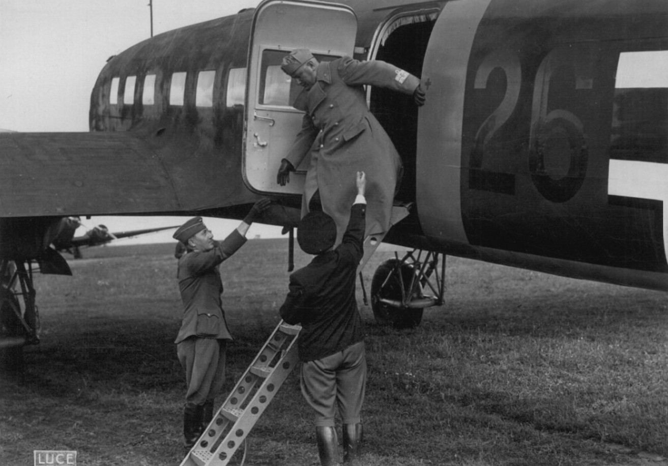 Опублікували архівні фото зустрічі Гітлера та Муссоліні в Умані. Що там робили диктатори? - фото 8