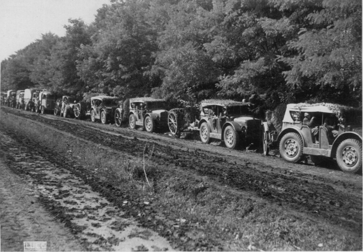 Опублікували архівні фото зустрічі Гітлера та Муссоліні в Умані. Що там робили диктатори? - фото 21