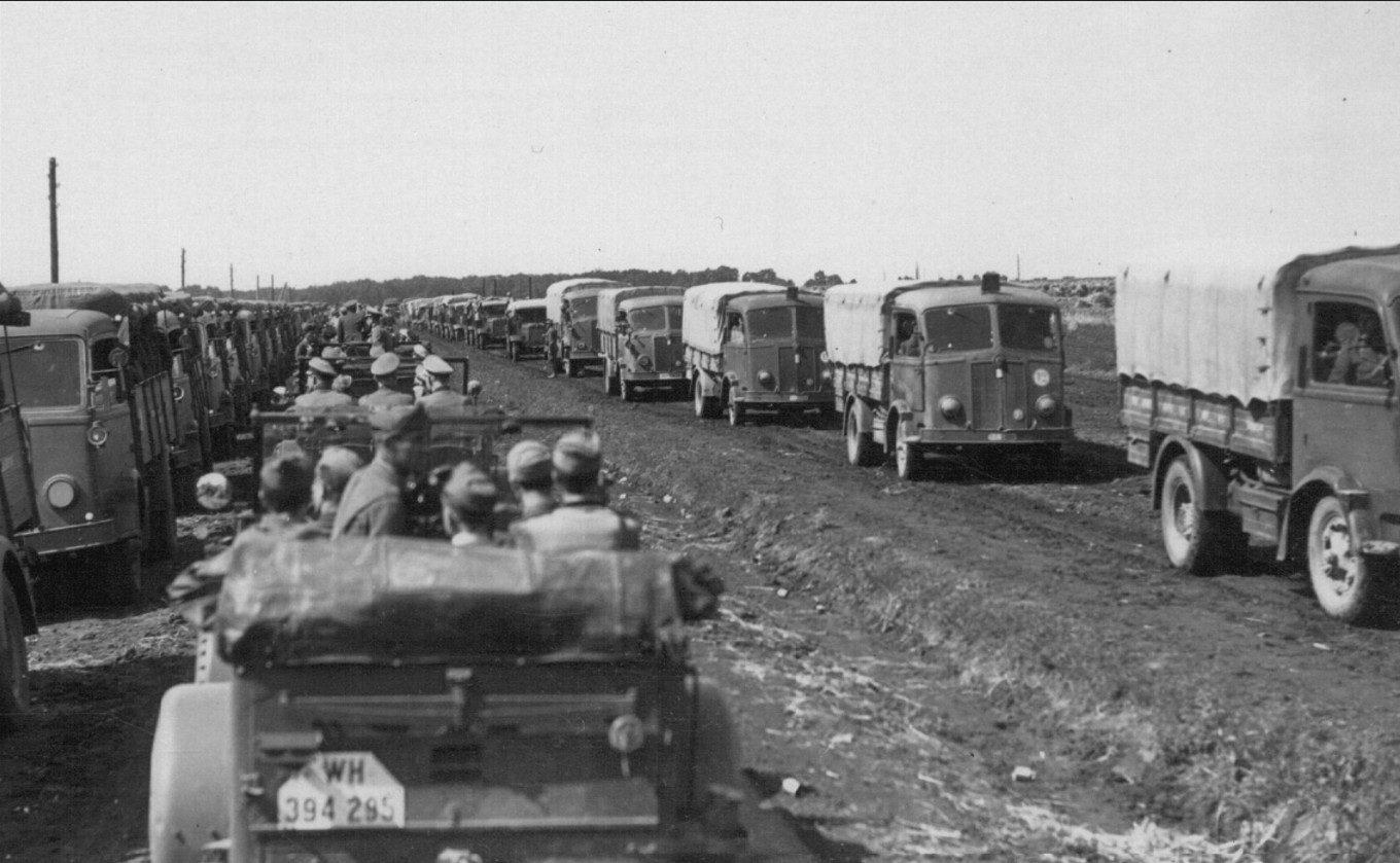 Опублікували архівні фото зустрічі Гітлера та Муссоліні в Умані. Що там робили диктатори? - фото 22