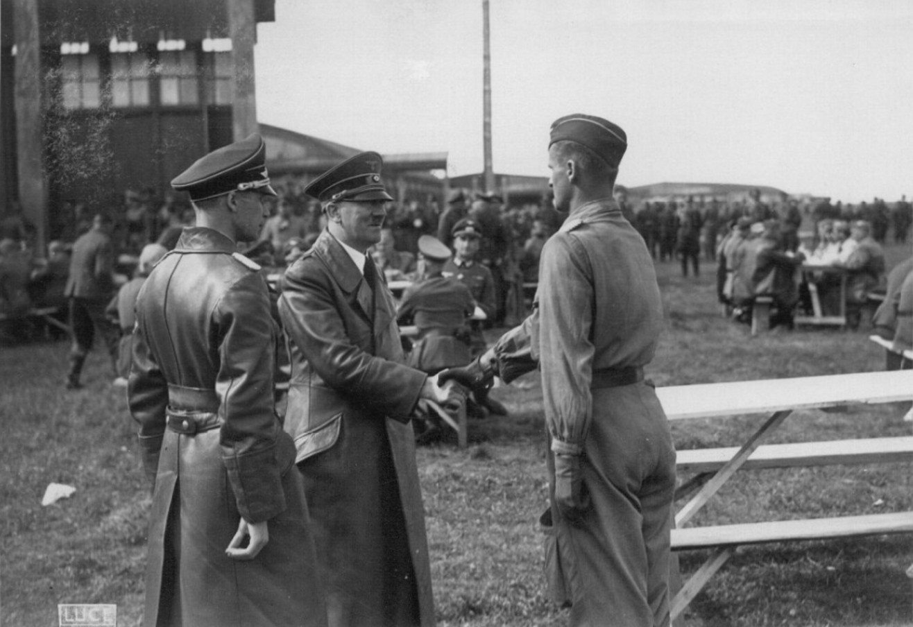 Опублікували архівні фото зустрічі Гітлера та Муссоліні в Умані. Що там робили диктатори? - фото 29