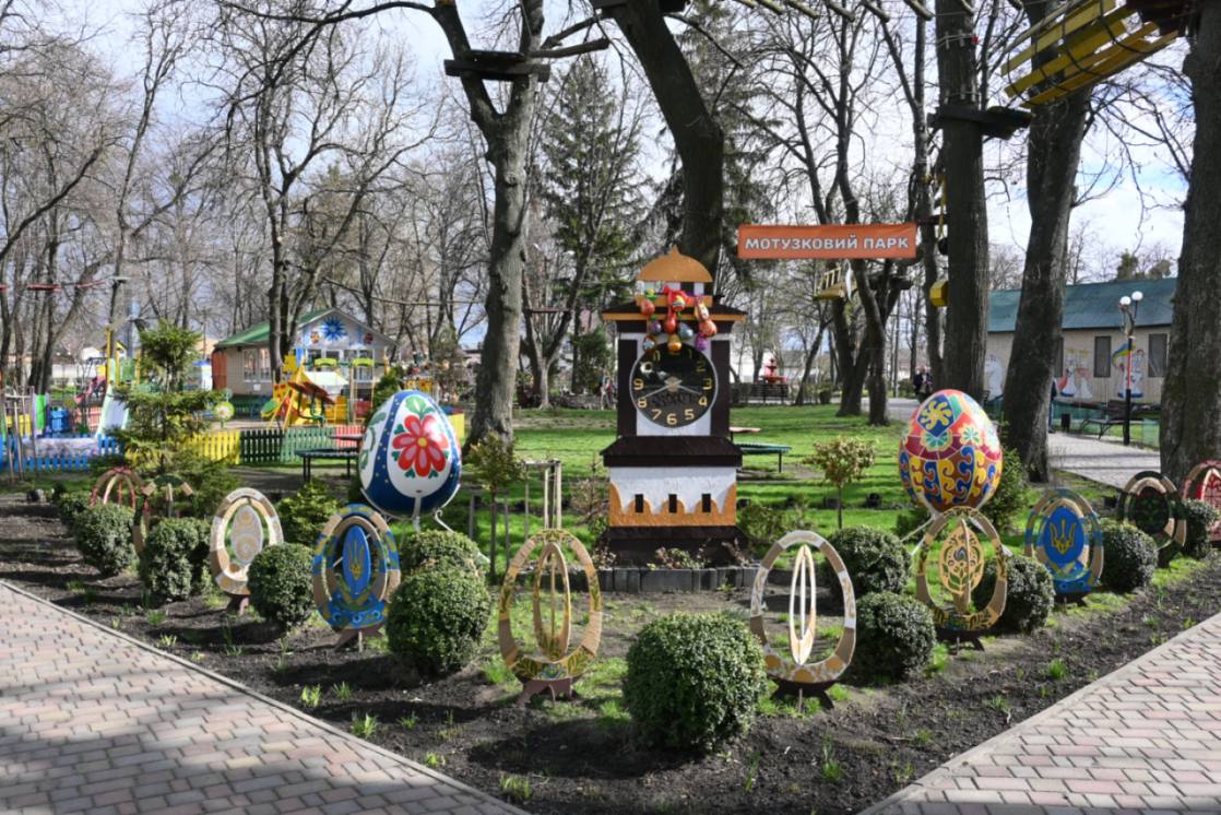 Писанки і фотозони – парк у Шполі прикрасили до Великодня - фото 6