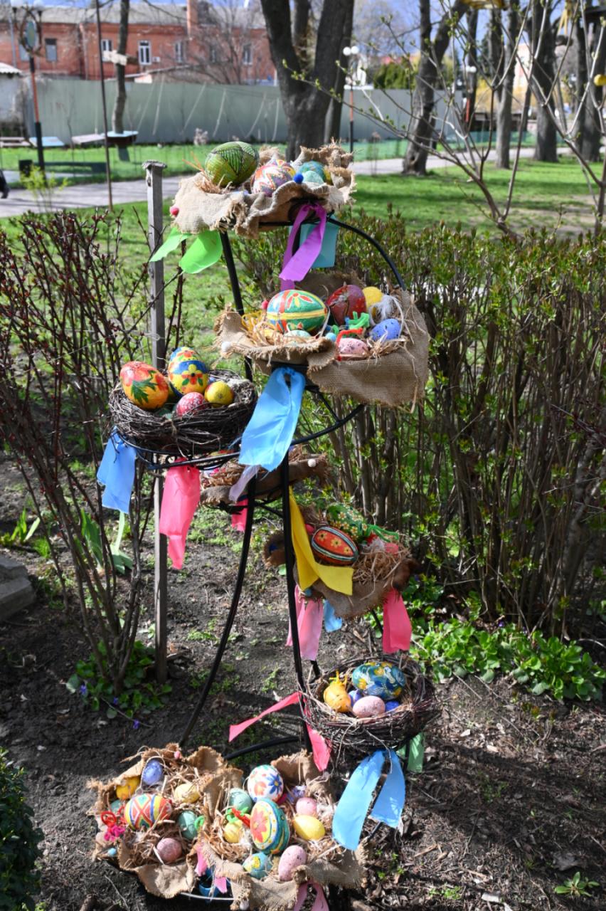 Писанки і фотозони – парк у Шполі прикрасили до Великодня - фото 12