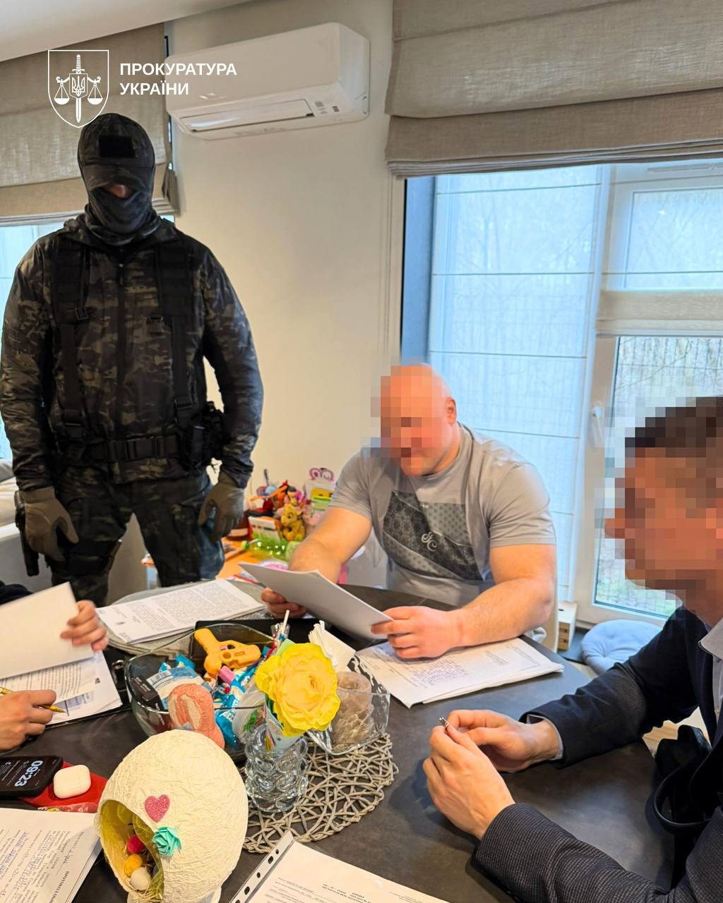 Підпали та вимагання: на Київщині викрили групу, яка тиснула на підприємців