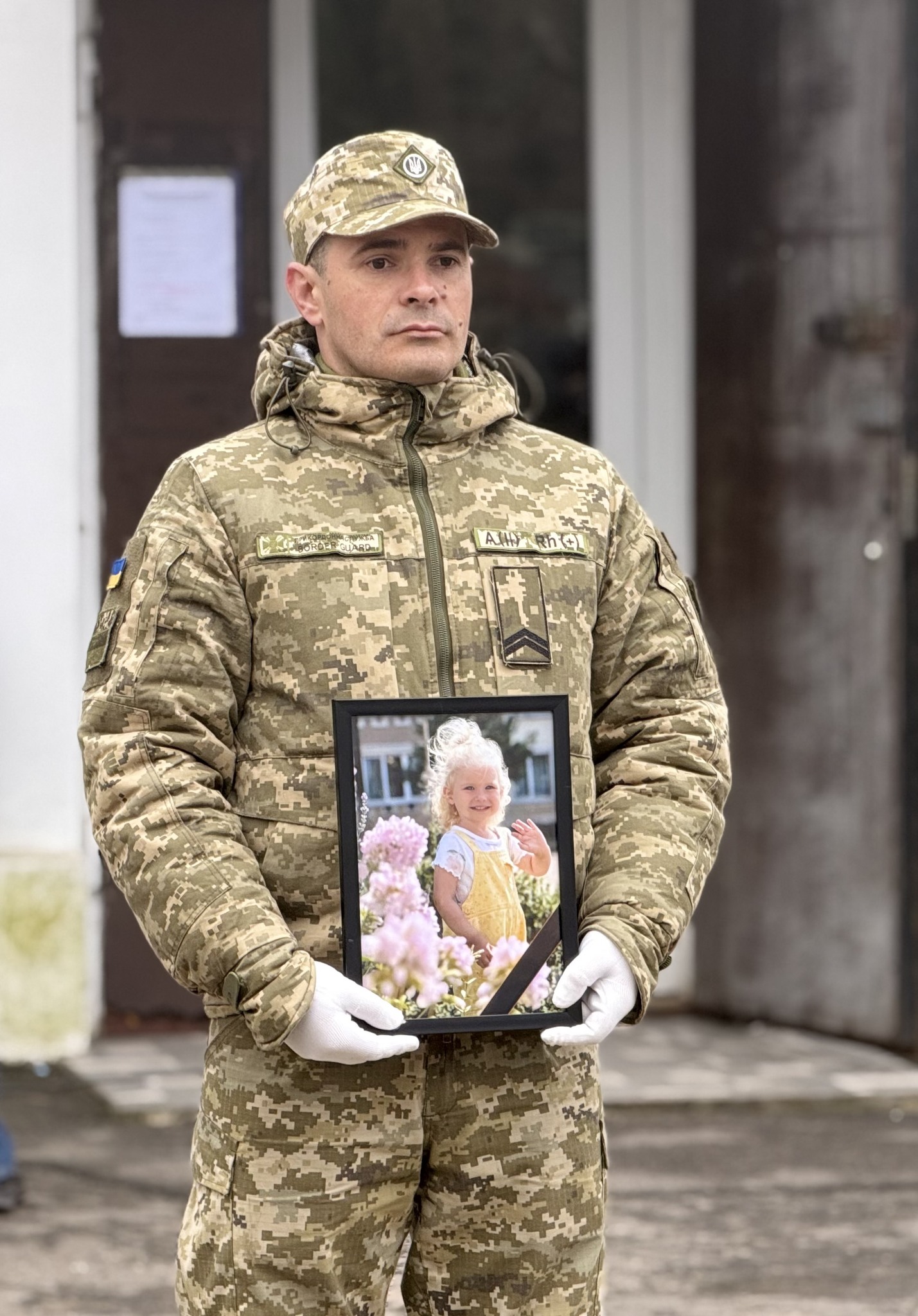 В Одесі попрощалися з 2-річною дівчинкою і прикордонницями, яких вбила Росія - фото 2