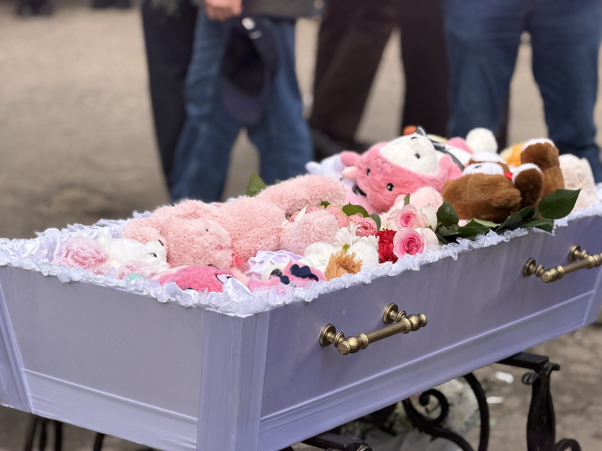 В Одесі попрощалися з 2-річною дівчинкою і прикордонницями, яких вбила Росія - фото 4