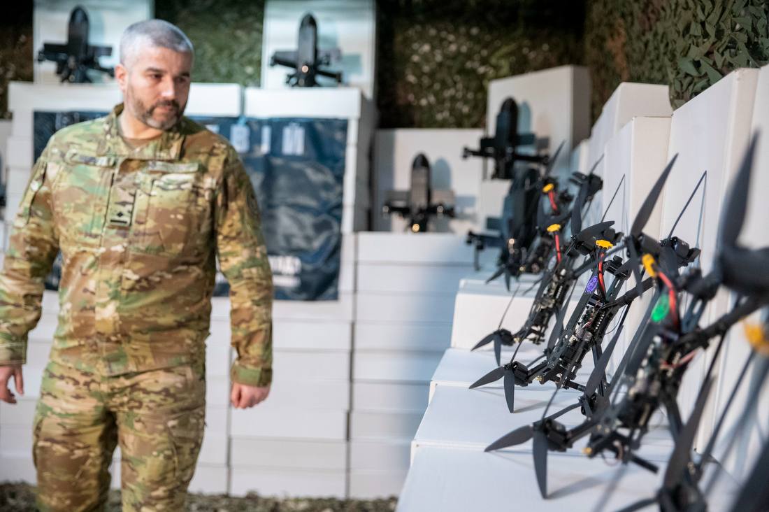 Від громади Києва Кличко передав на фронт 1100 БпЛА різних типів - фото 3