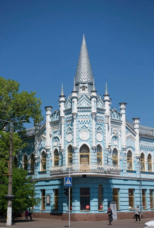 Блакитний палац у Черкасах: історія пам’ятки в готичному стилі - фото 2