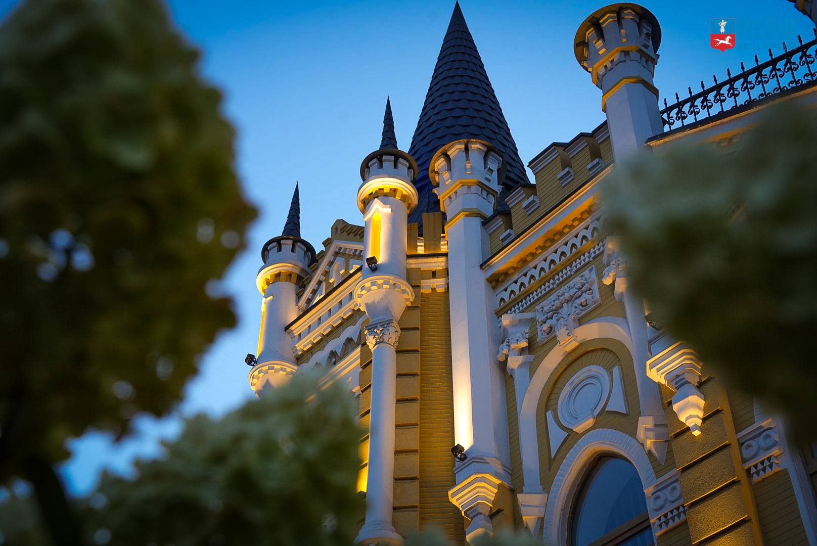 Блакитний палац у Черкасах: історія пам’ятки в готичному стилі - фото 8