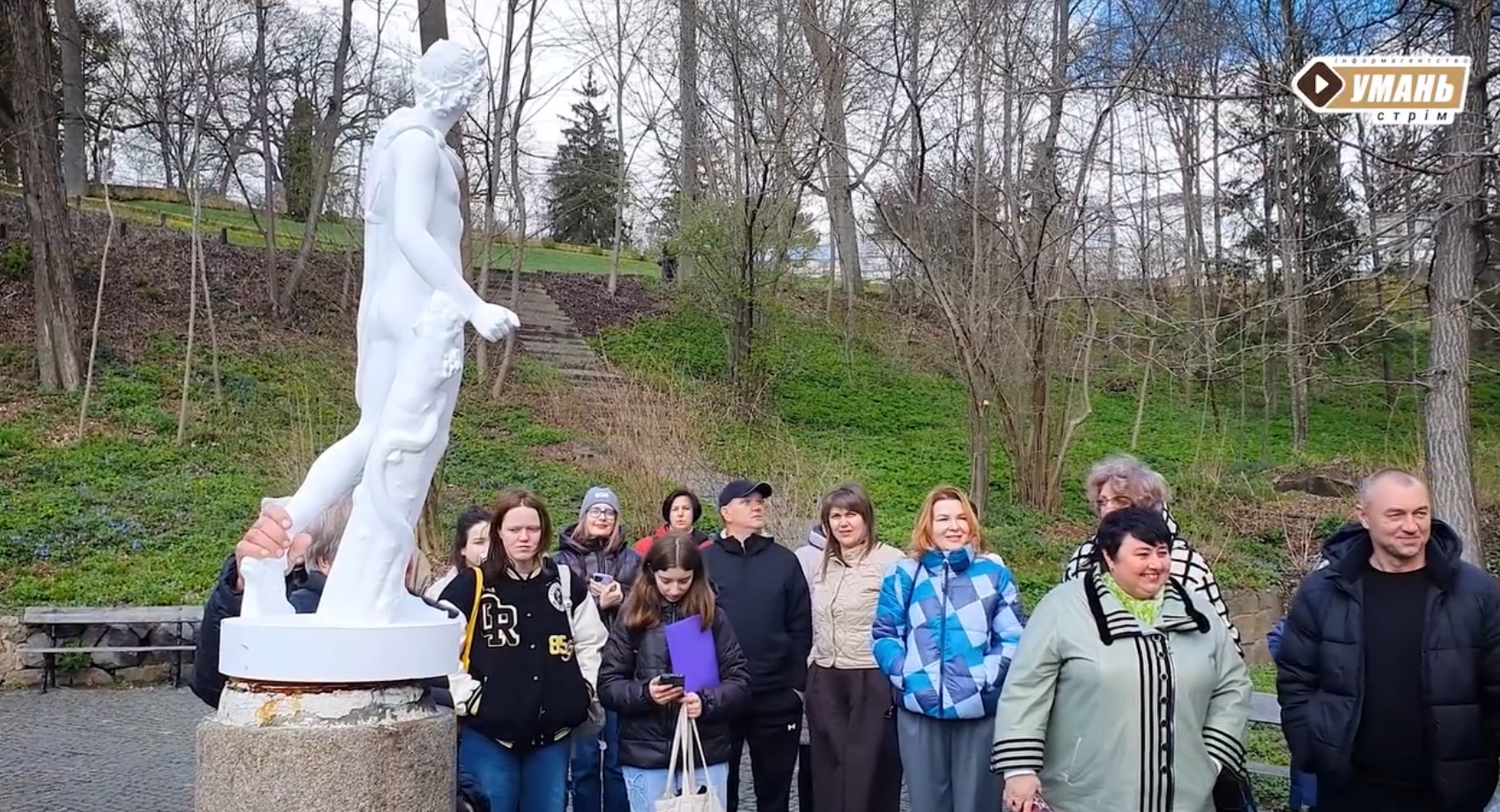 У «Софіївці» відновили статую Аполлона Бельведерського