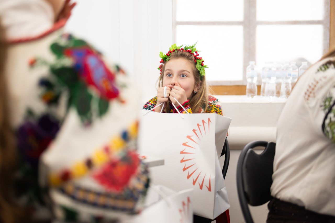 Президент зустрівся з дітьми полеглих воїнів у Софії Київській - фото 3