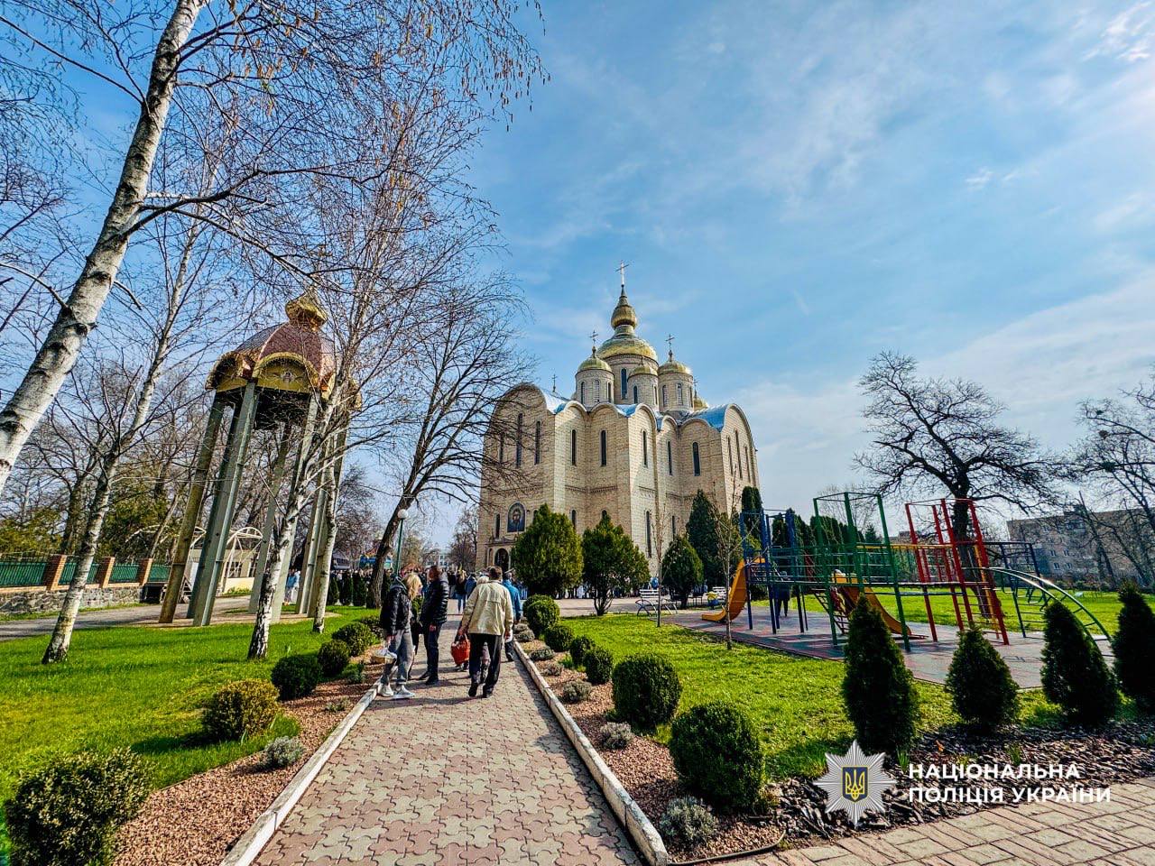 Поліція Черкащини: порушень під час великодніх богослужінь не зафіксовано - фото 4